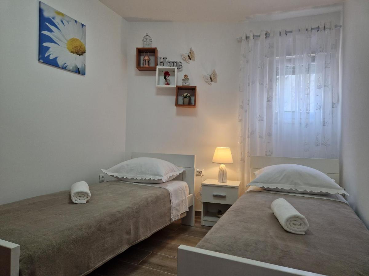 Apartments Duje Split Exterior photo